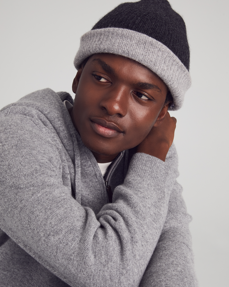 Model wearing hat in Charcoal/Cobblestone