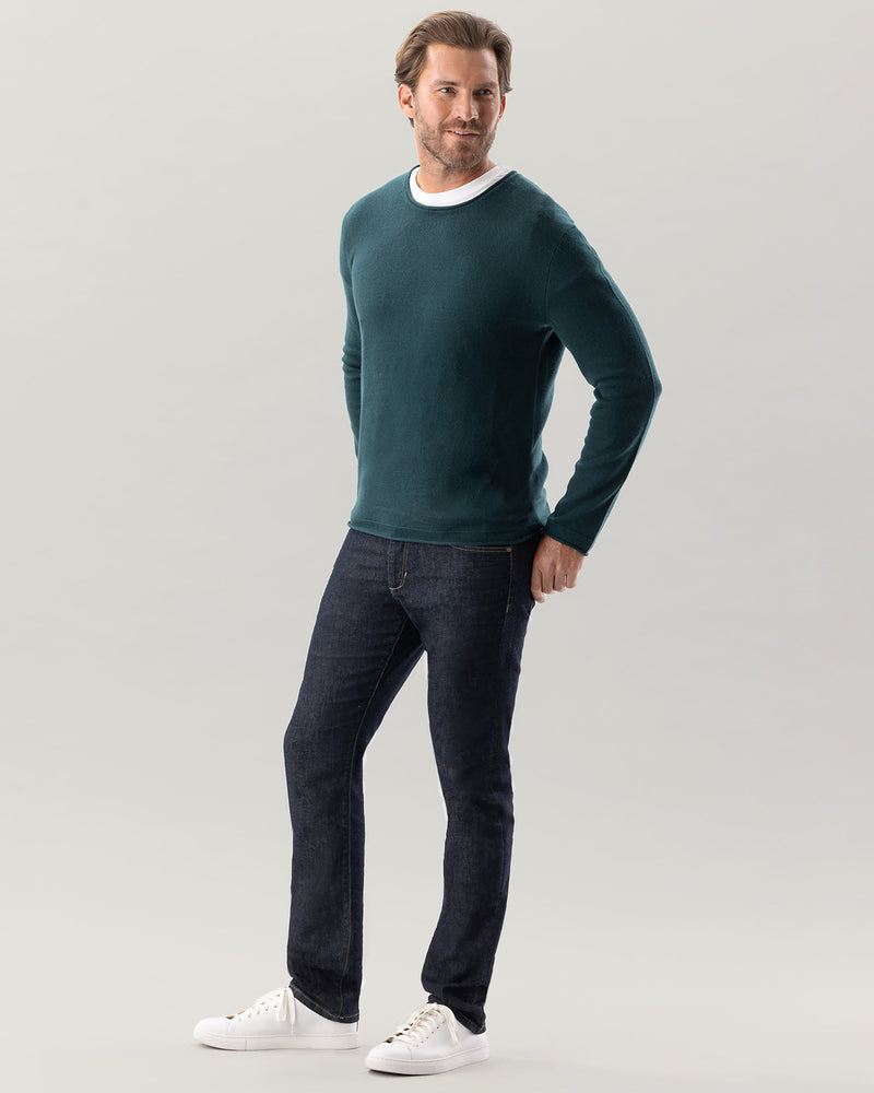 Man wearing Nomad Sweater Pine