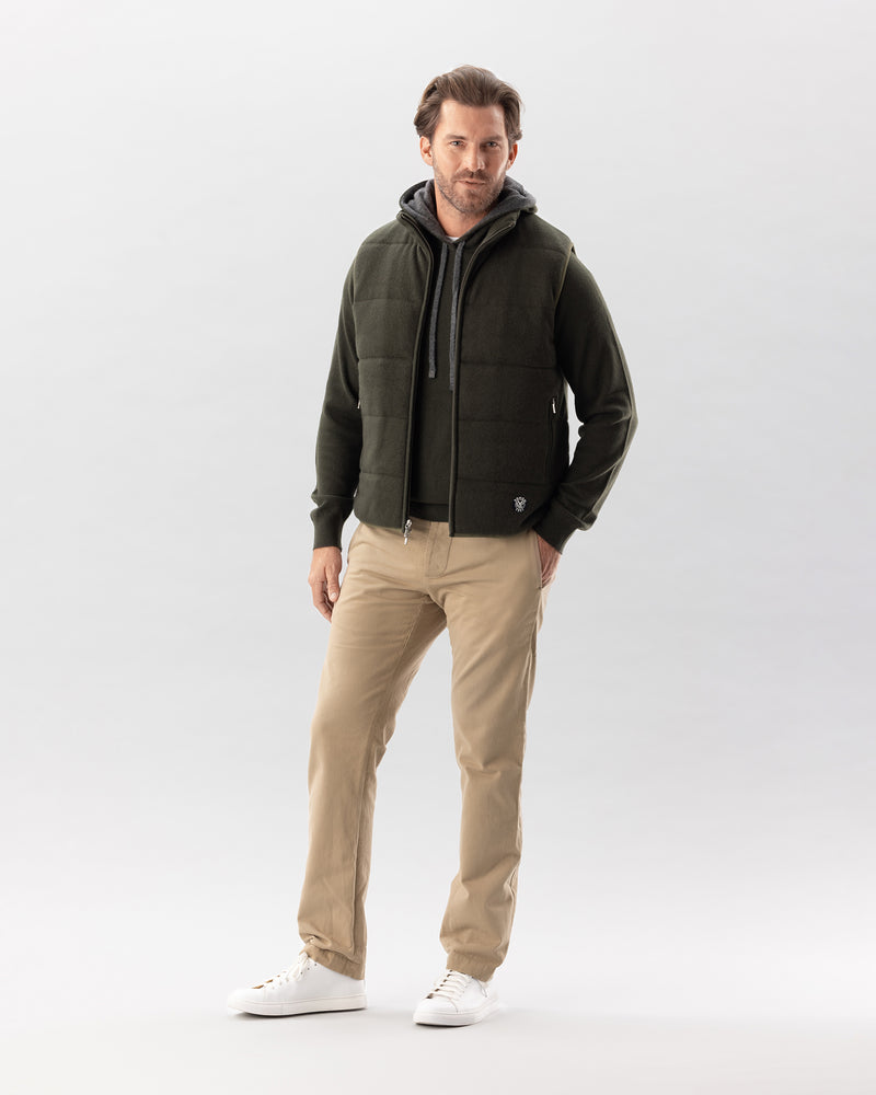 Man wearing Fordham Quilted Vest in Olive