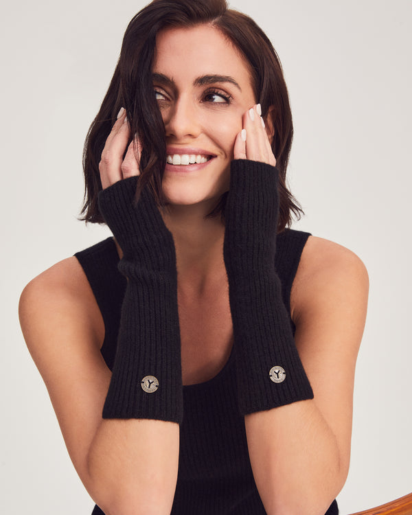 Woman wearing Reiss Handwarmers in Black