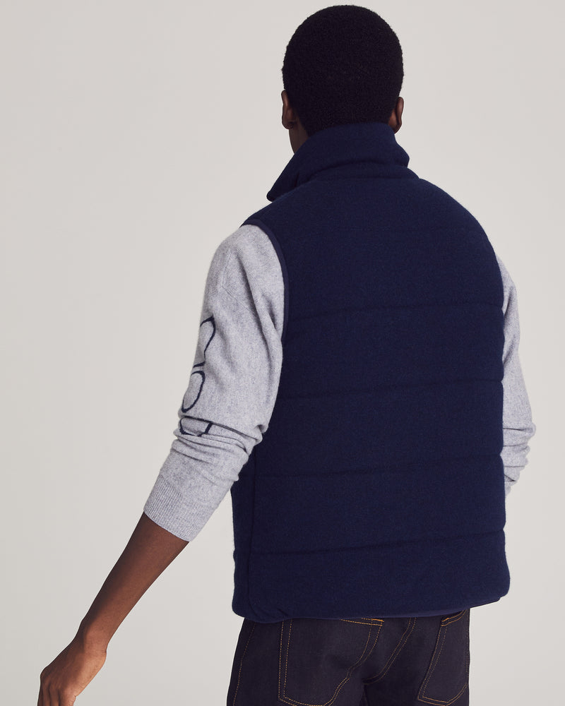Man wearing Fordham Quilted Vest in Midnight